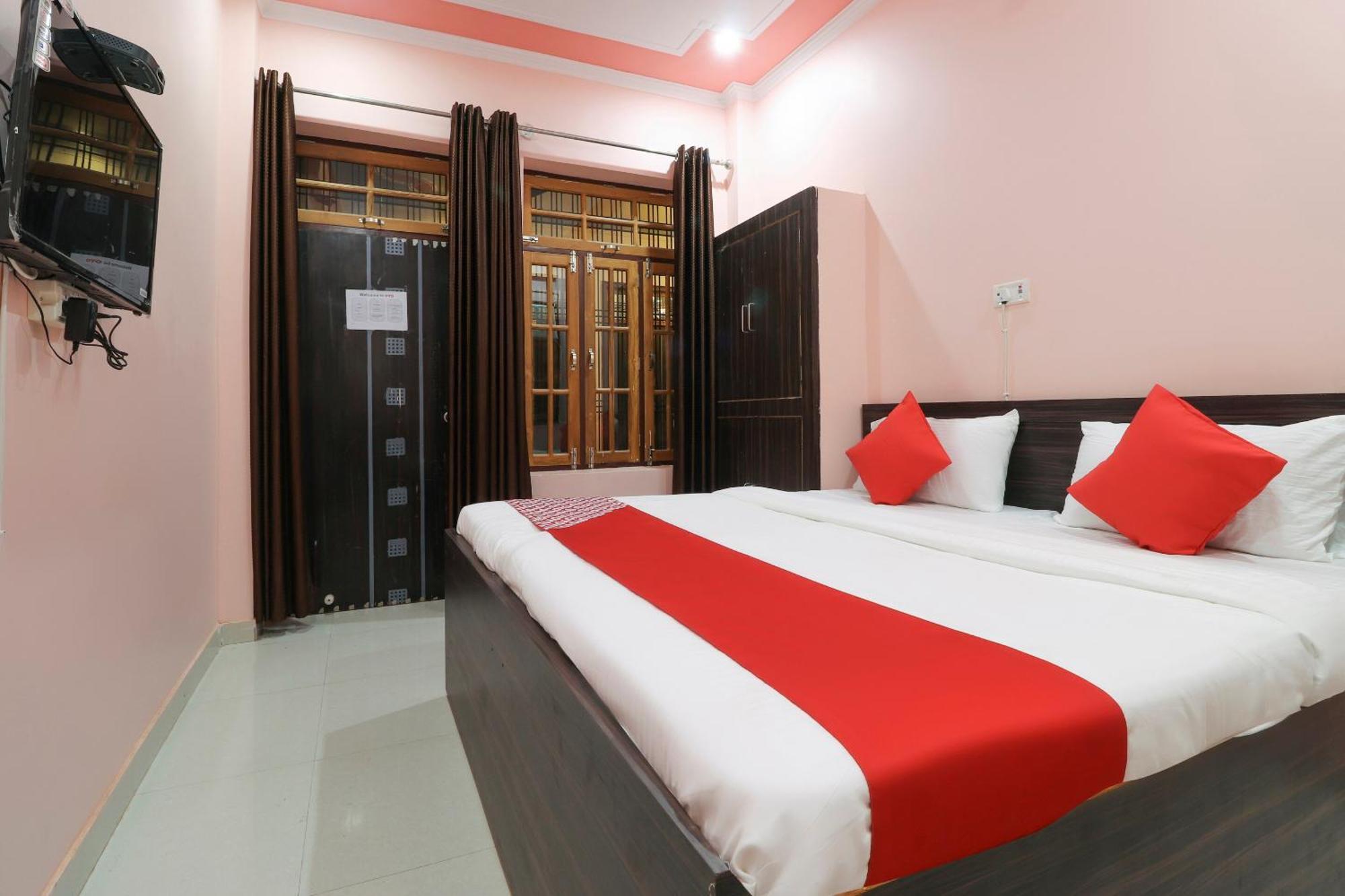 Oyo Hotel Aryan Galaxy Bhauli Buitenkant foto